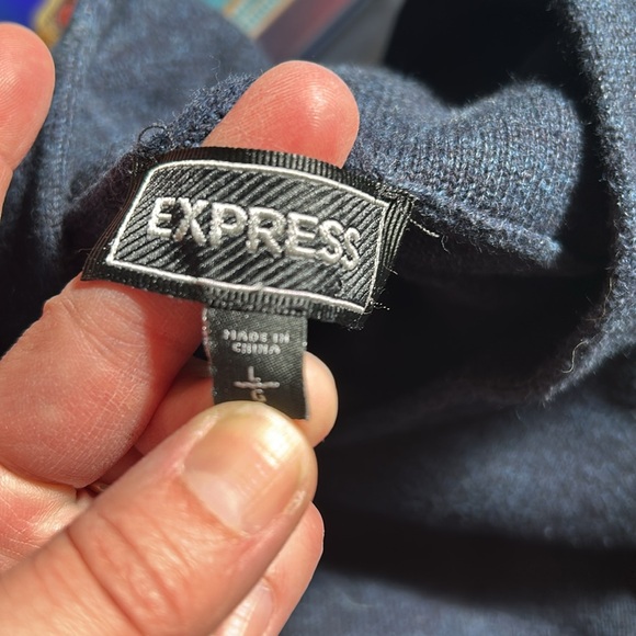 Men’s express sweater bundle - Picture 5 of 9